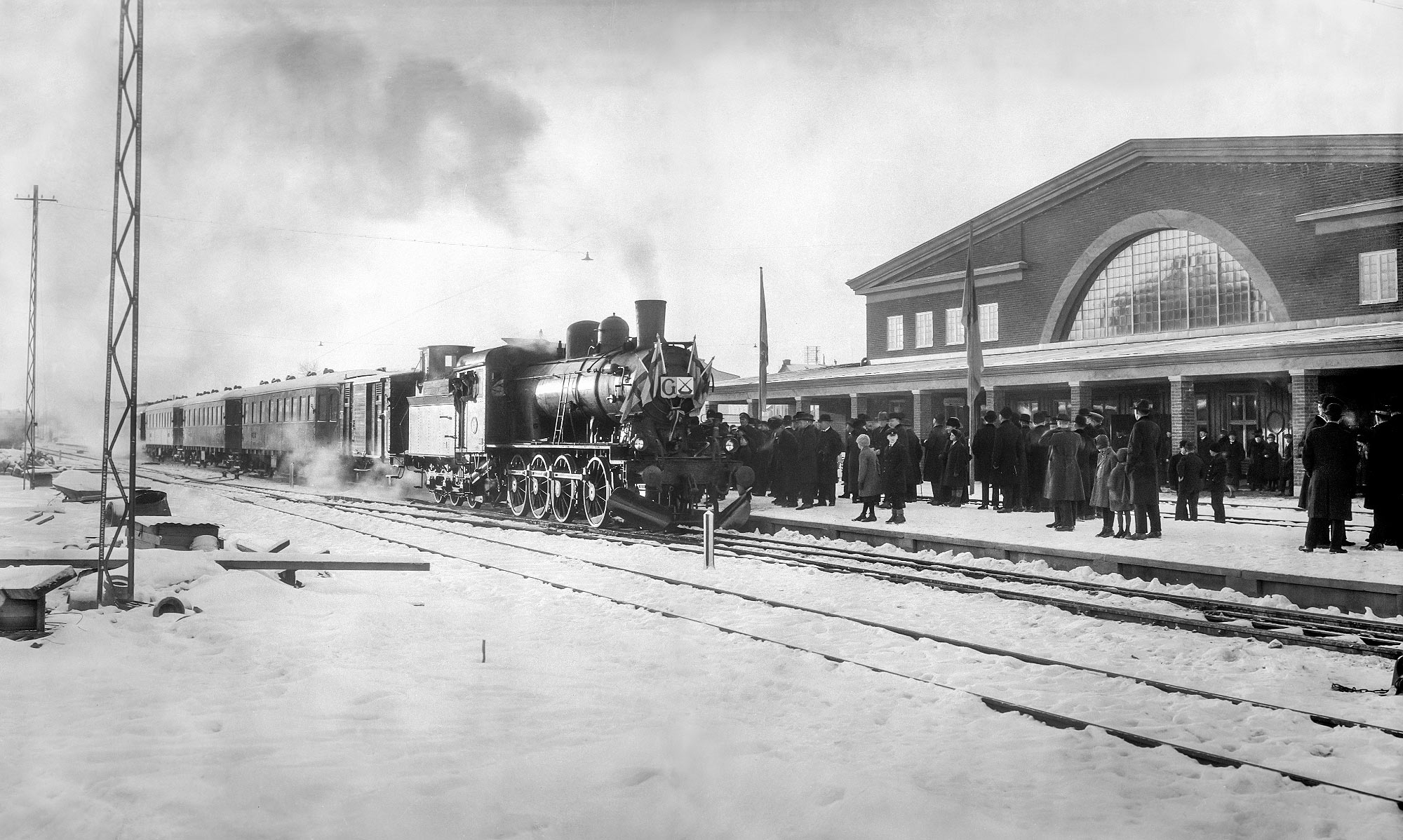 OKB:s invigningståg för delsträckan Gävle-Söderhamn på Gävle Södra 1 november 1926