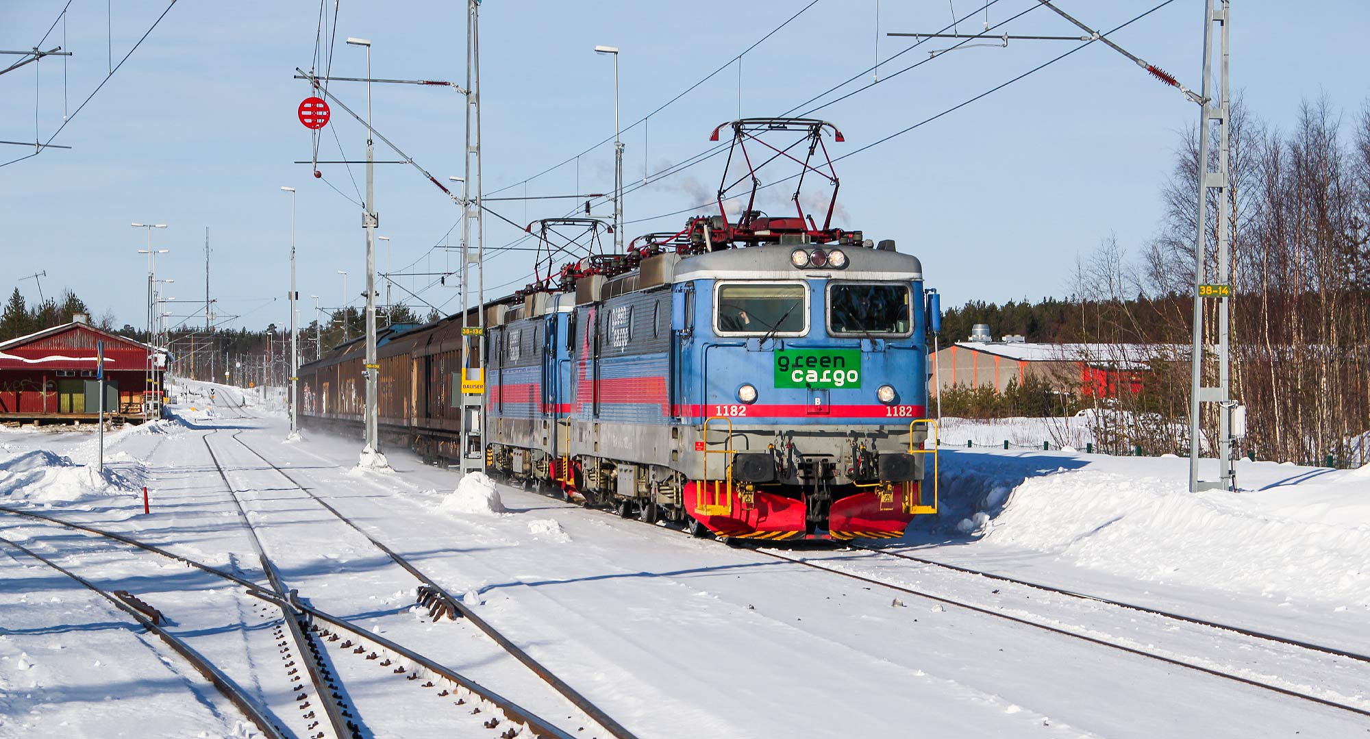 Bild: Green Cargo Rc4 1182+1165 med godståg i Kalix 2013