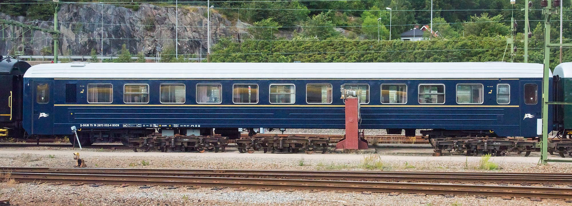 Skandinaviska Jernbanor/Blå Tåget B5CN 75 74 2873 032-4 i Uddevalla 2015