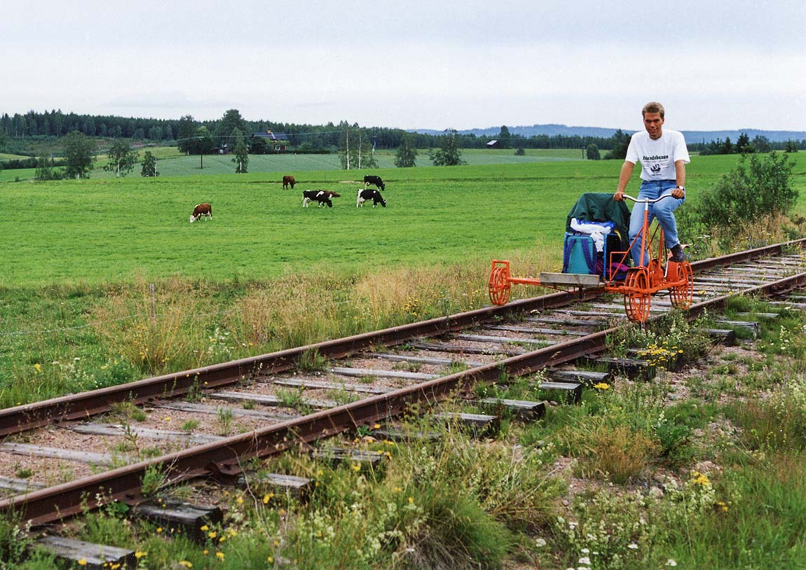 Bild: Dressincykling väster om Edsbyn 1990