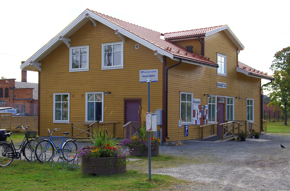 Bild: Stationshuset i Ransta 2016. Foto Markus Tellerup.