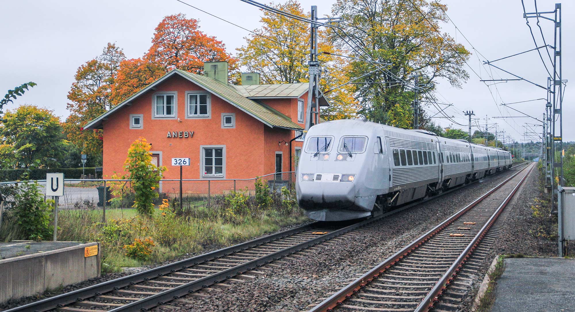 Bild: X2-tåg passerar småländska Aneby i september 2017