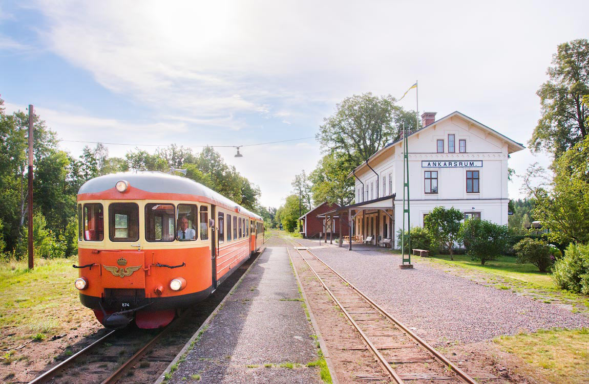 Bild: Tåg mot Hultsfred gör uppehåll i Ankarsrum 2014