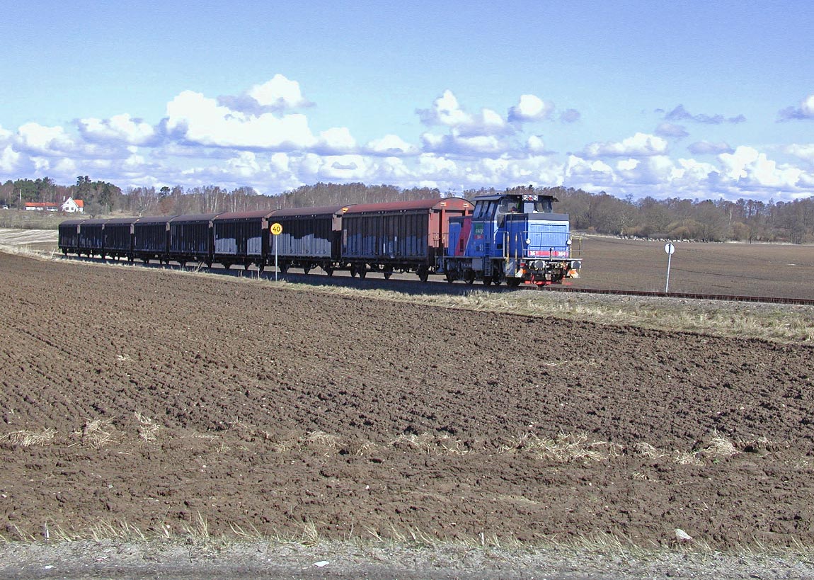 Bild: V5 164 med vagnuttagning från Hanaskog vid Bjärlöv 11 april 2006