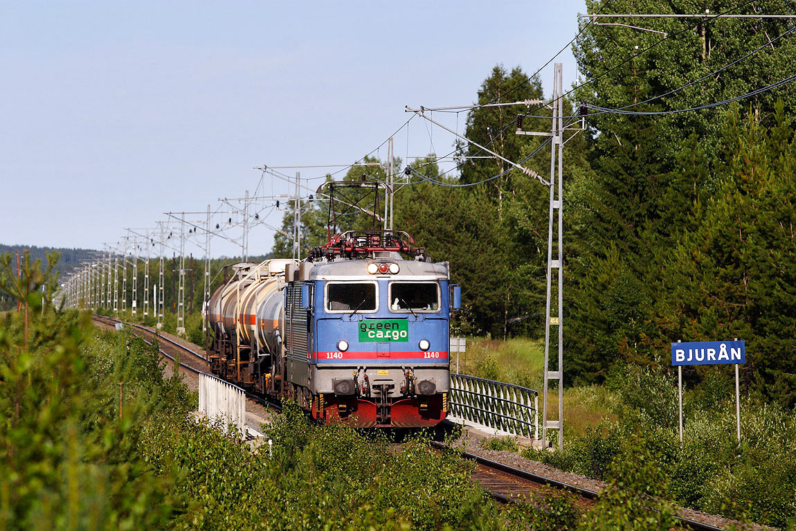 Bild: Ett blygsamt godståg vid Bjurån 2011