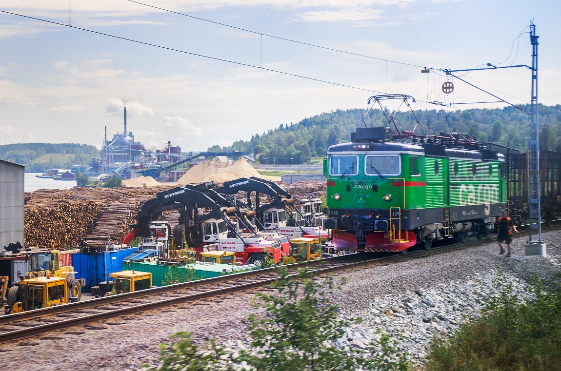 Bild: Godståg vid pappersbruket i Bollstabruk 2014