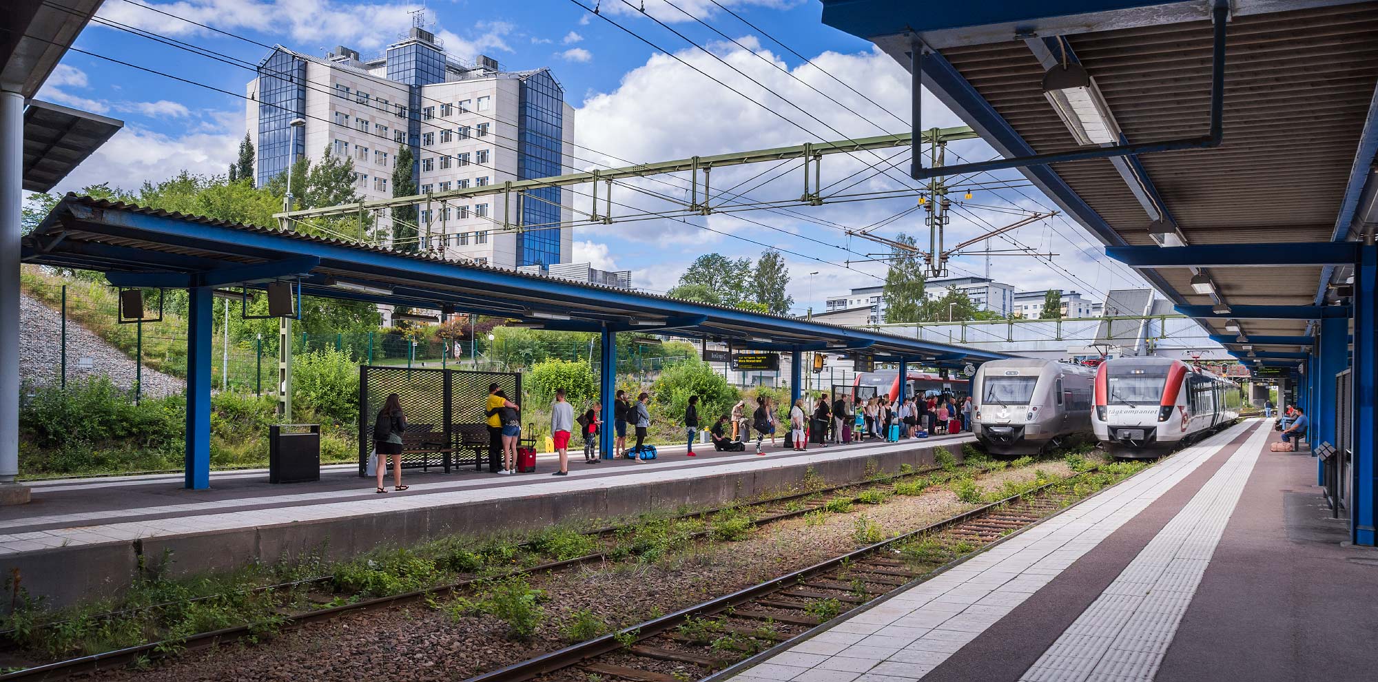 Bild: Tåg mot Stockholm och Ludvika i Borlänge 2016