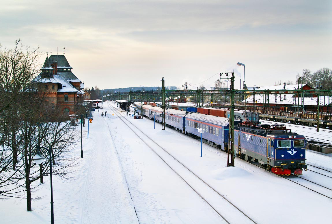 Bild: IC-tåg Stockholm-Mora i Avesta Krylbo 2007