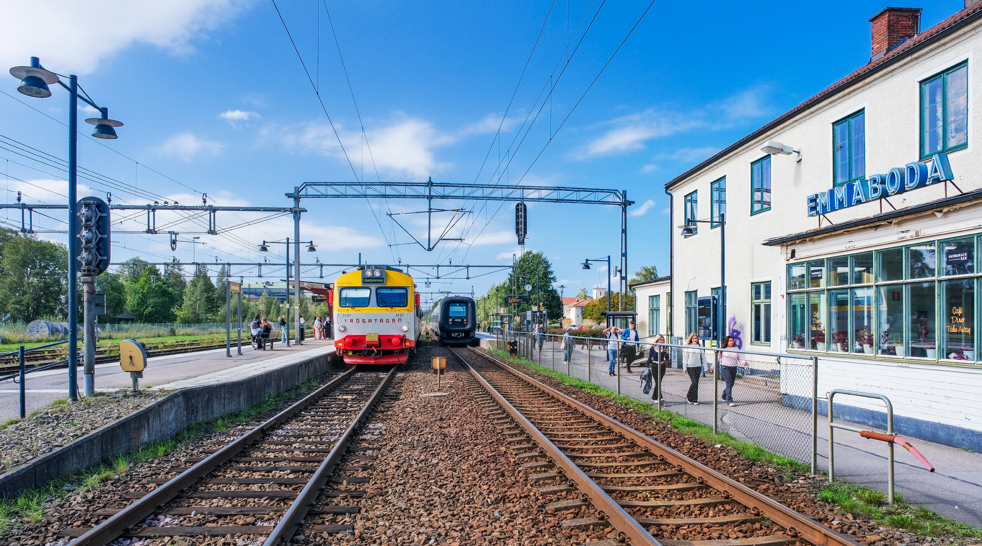 Krösatåg Emmaboda-Karlskrona möter Öresundståg Kalmar-Köpenhamn i Emmaboda 2024