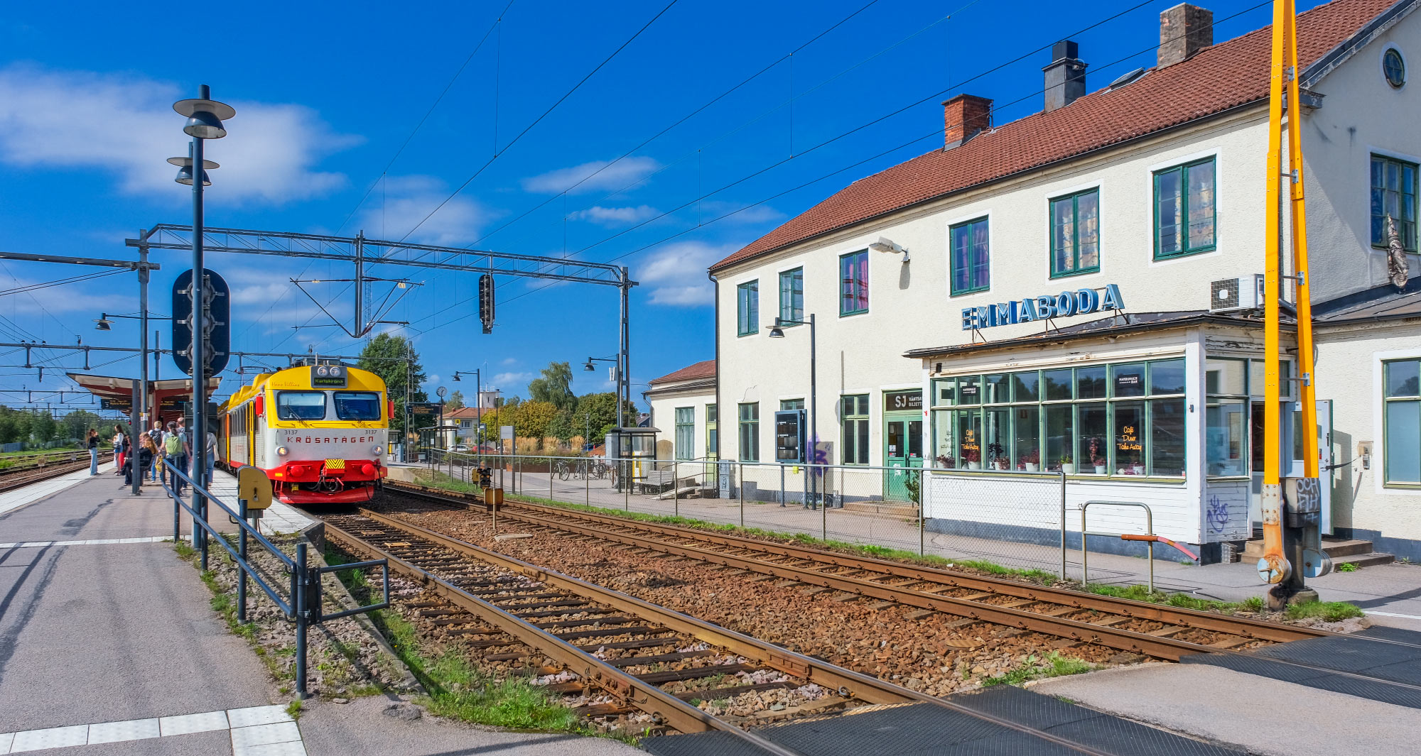 Bild: Krösatåg bestående av X11 3137 i Emmaboda 2024