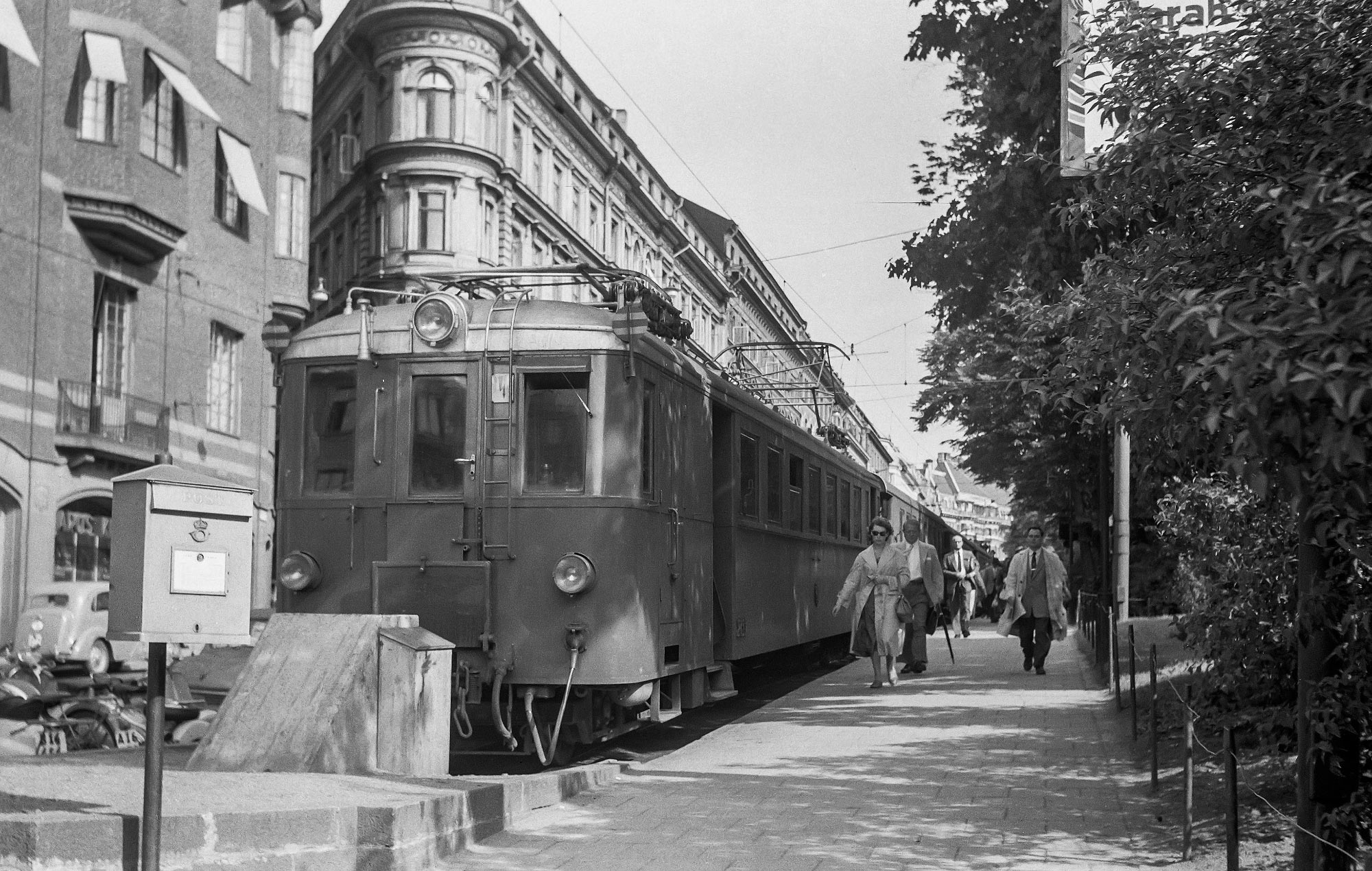 Bild: Motorvagnståg vid Engelbrektsplan i Stockholm 1957