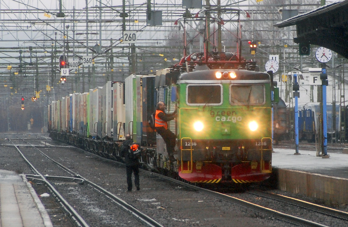 Bild: Förarbyte på Arctic Rail Express i Boden 2010