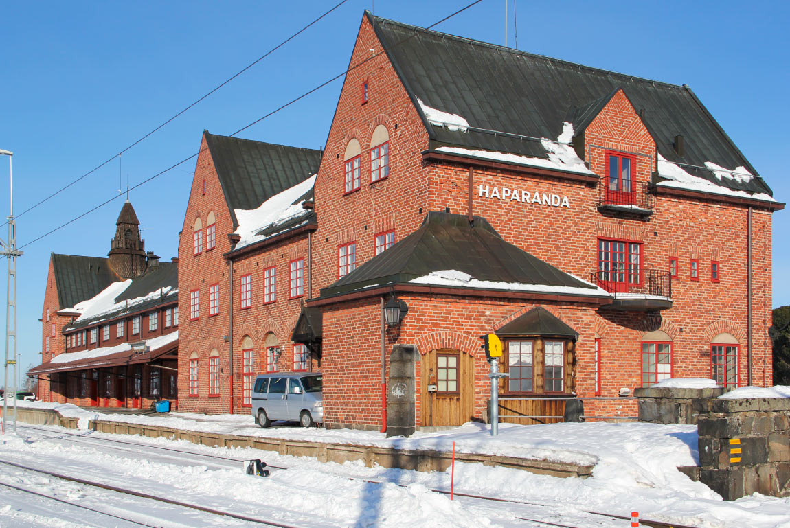 Bild: Det ståtliga stationshuset i Haparanda 2013