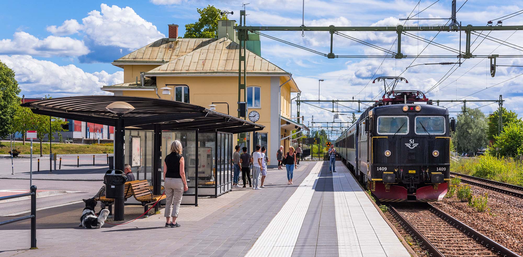 Bild: IC-tåg 36 Stockholm-Mora ankommer Hedemora i juli 2016