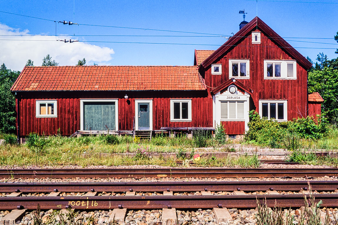 Bild: Stationshuset i Järlåsa 1996