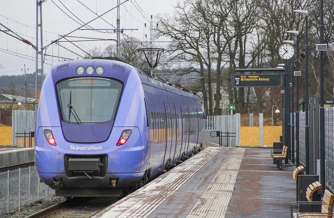 Bild: Pågatåg mot Åstorp avgår från Kågeröd i januari 2022