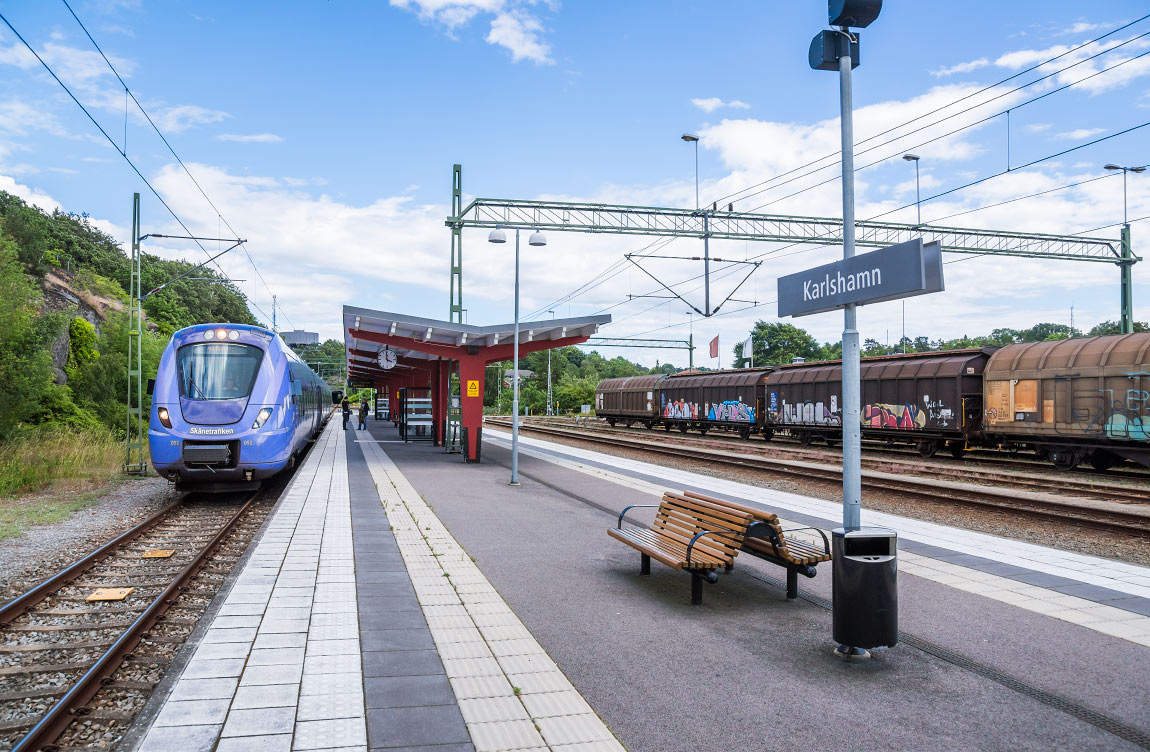 Bild: Pågatåg mot Kristianstad inväntar avgång i Karlshamn 4 juli 2016