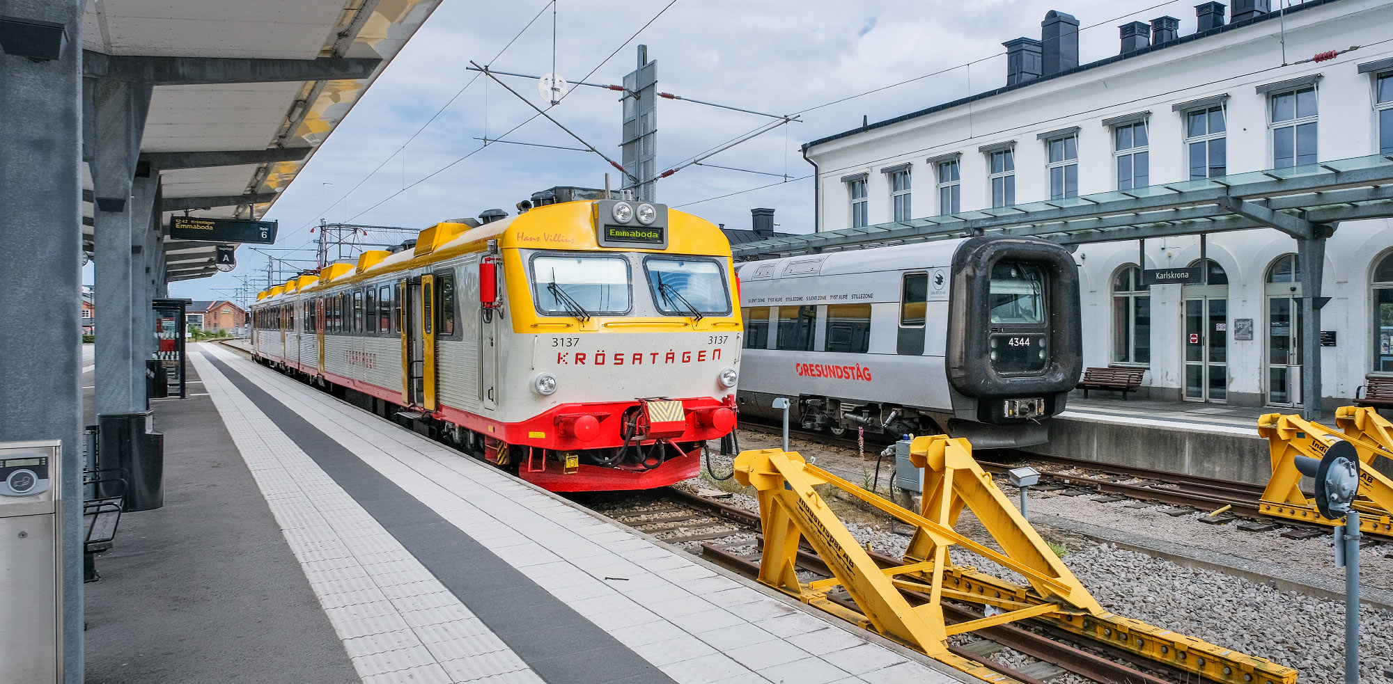 Bild: Krösatåg och Öresundståg i Karlskrona 2024