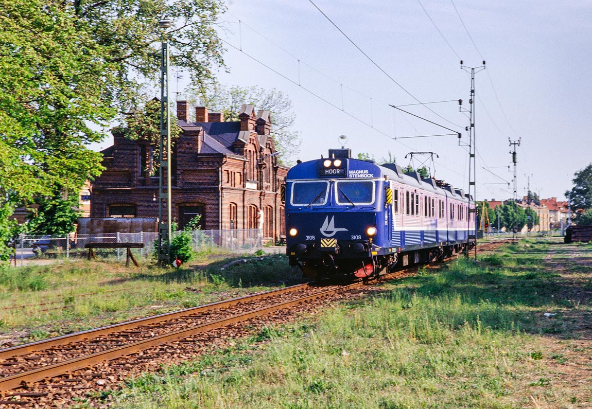 Bild: Pågatåg passerar Lomma station 1993
