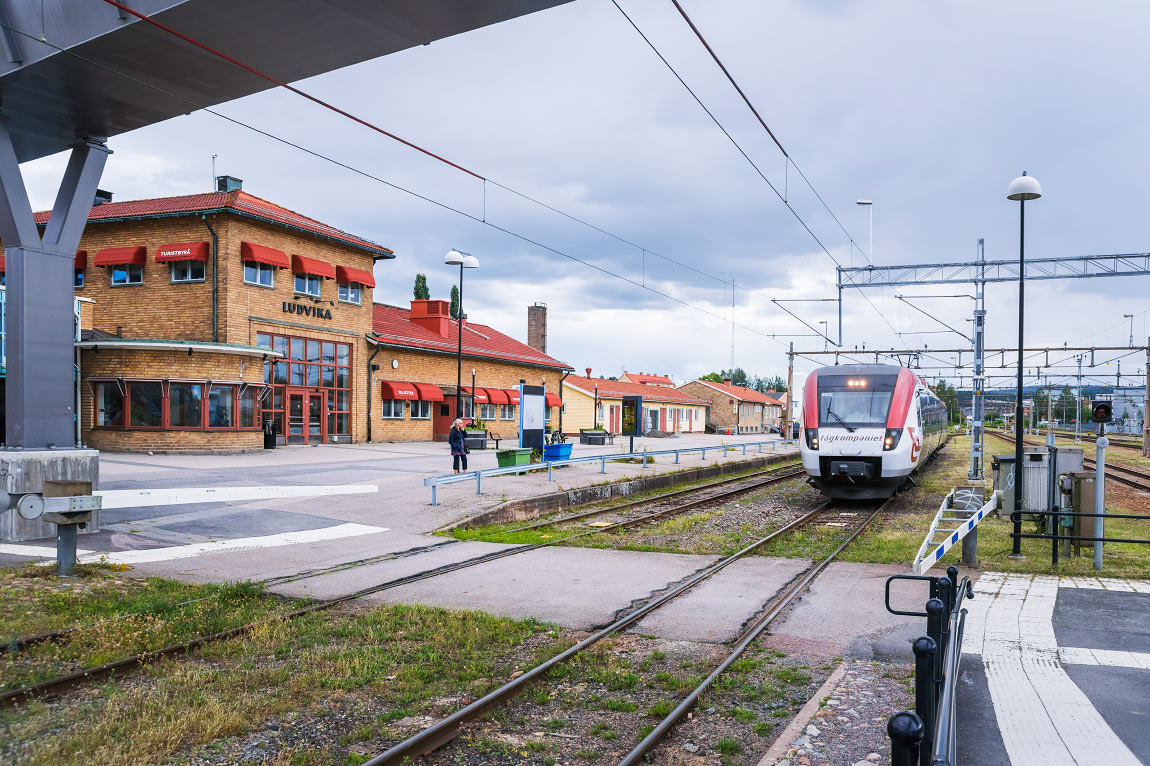Tåg från Västerås ankommer Ludvika 18 juli 2016