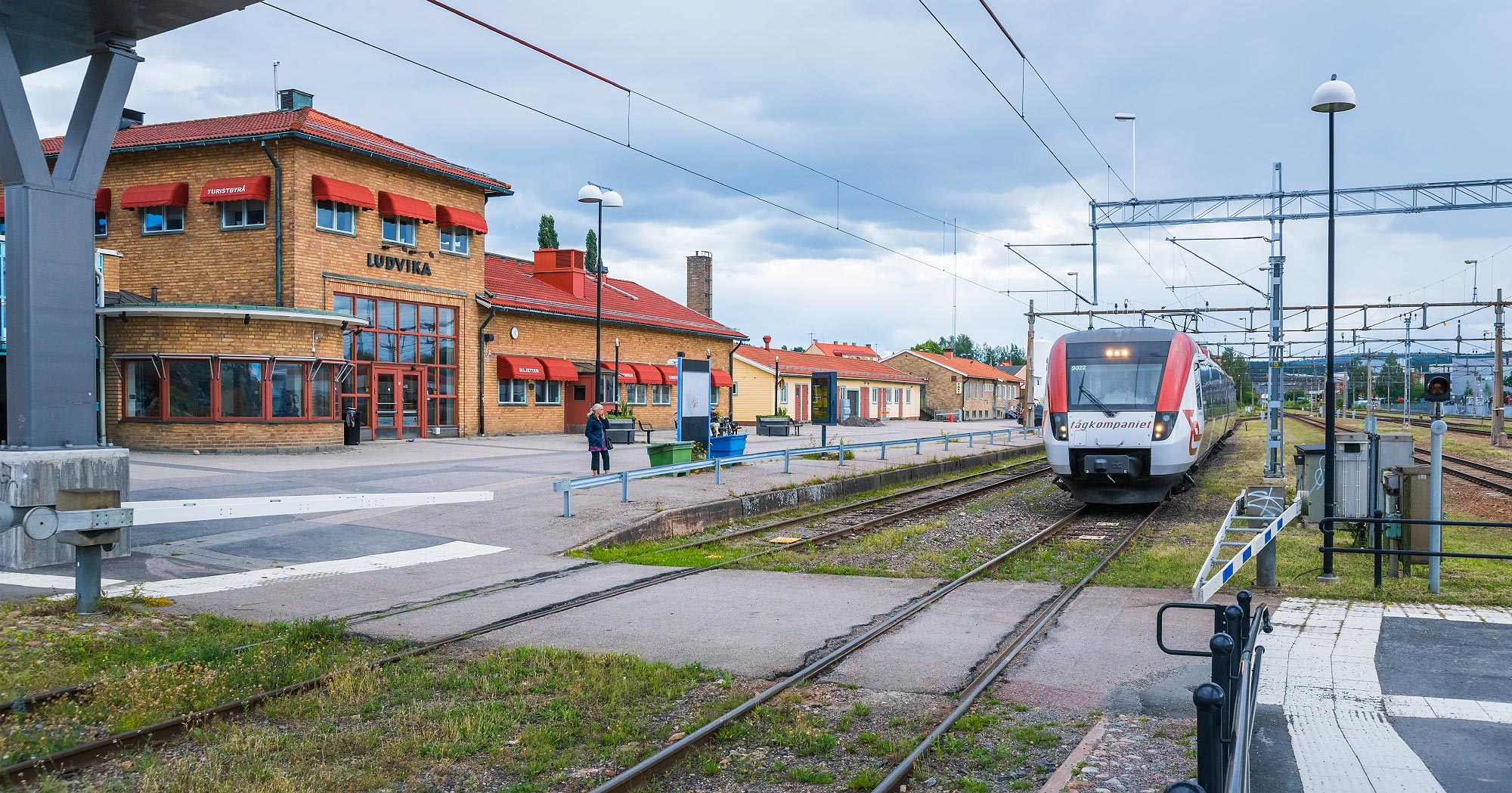 Tåg från Västerås ankommer Ludvika 18 juli 2016