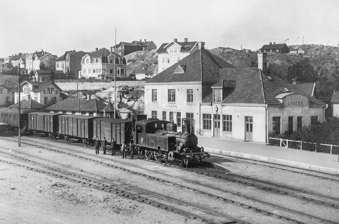 Bild: Tåg i Lysekil på 1910-talet