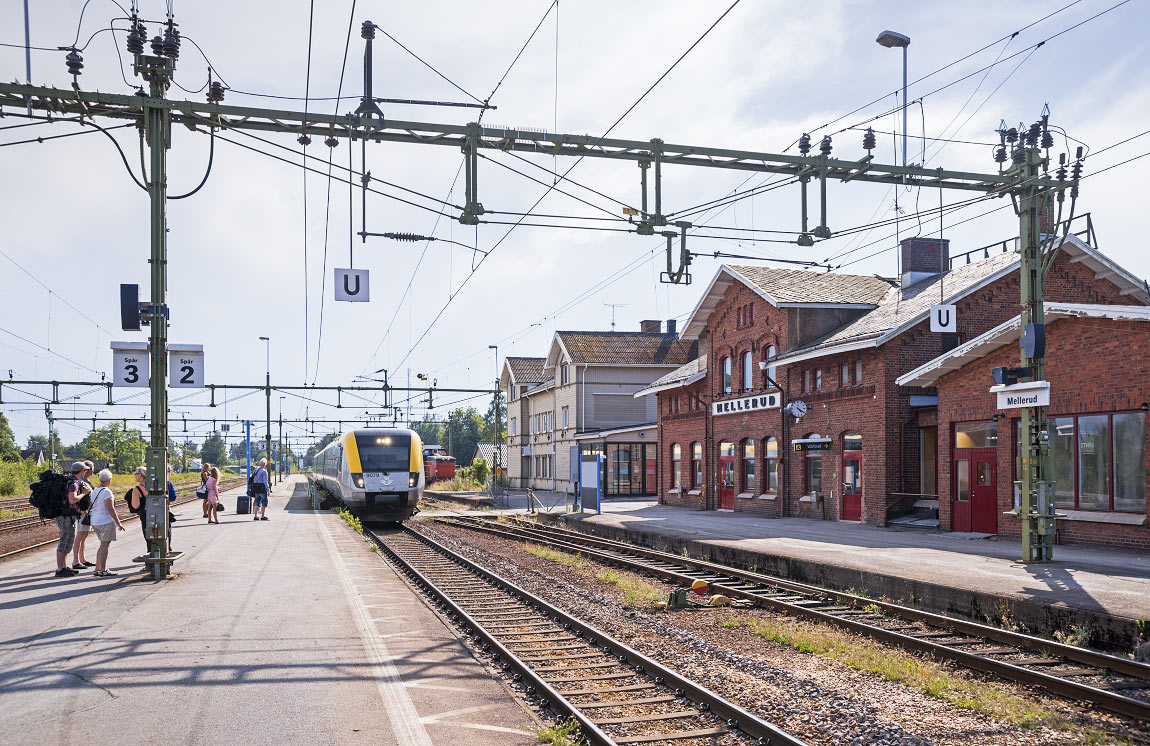 Bild: Tåg mot Kil ankommer Mellerud 26 juli 2014