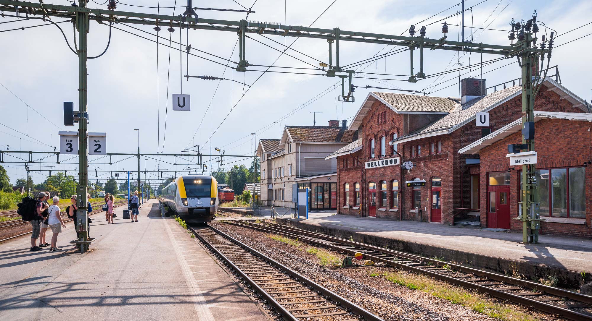 Bild: Tåg mot Kil ankommer Mellerud 26 juli 2014