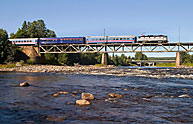 Bild: InterCity-tåg på bron över Ljungan