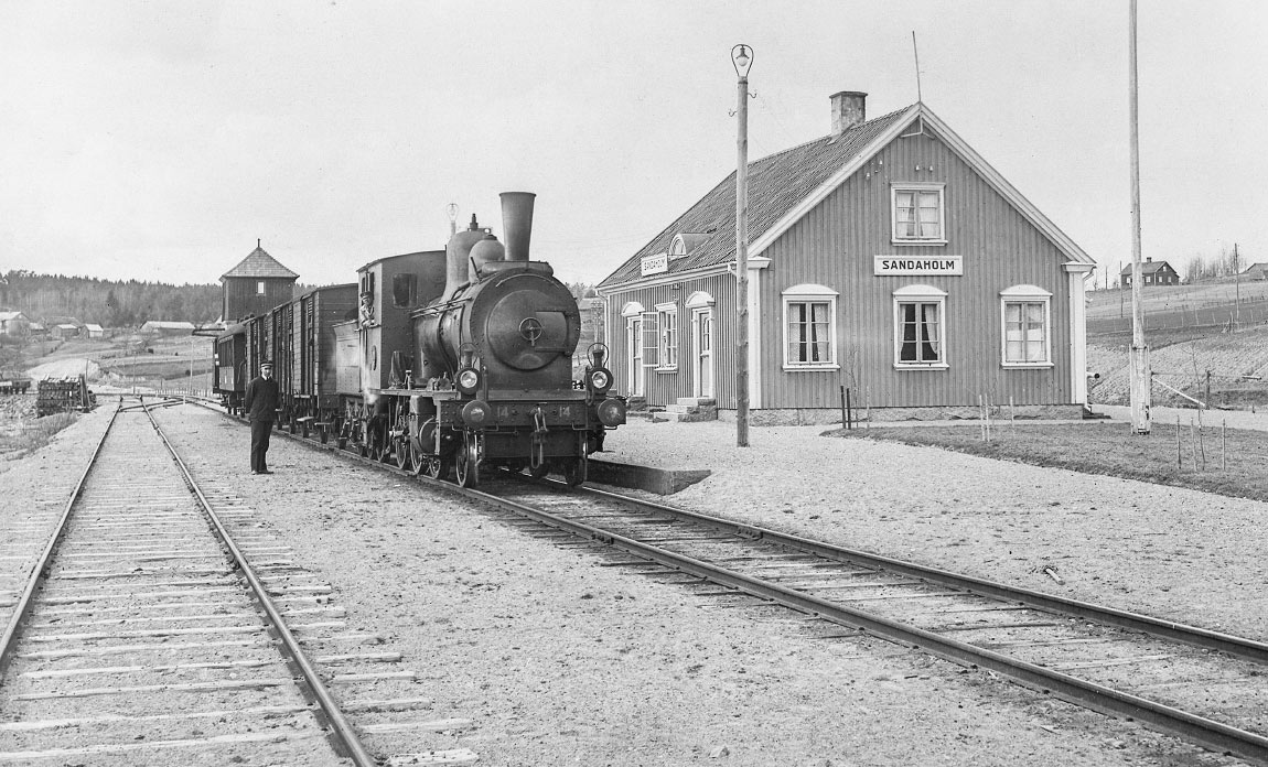 Bild: Blandat tåg med ÅmÅJ lok 14 i Sandaholm 1927