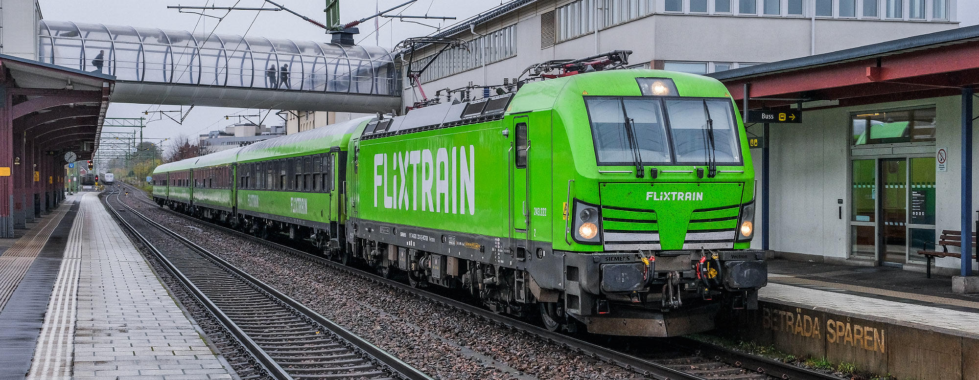 Bild: FlixTrains tåg mot Stockholm i Skövde 2021