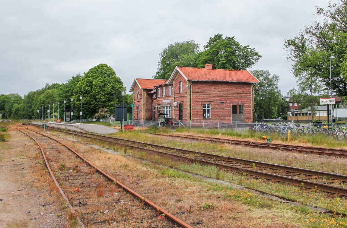 Stationen i Smålandsstenar 2015