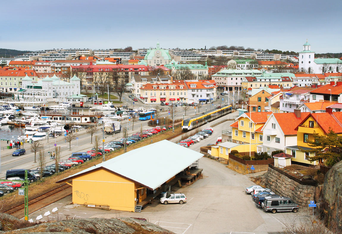 Bild: Vy över Strömstad i april 2009.