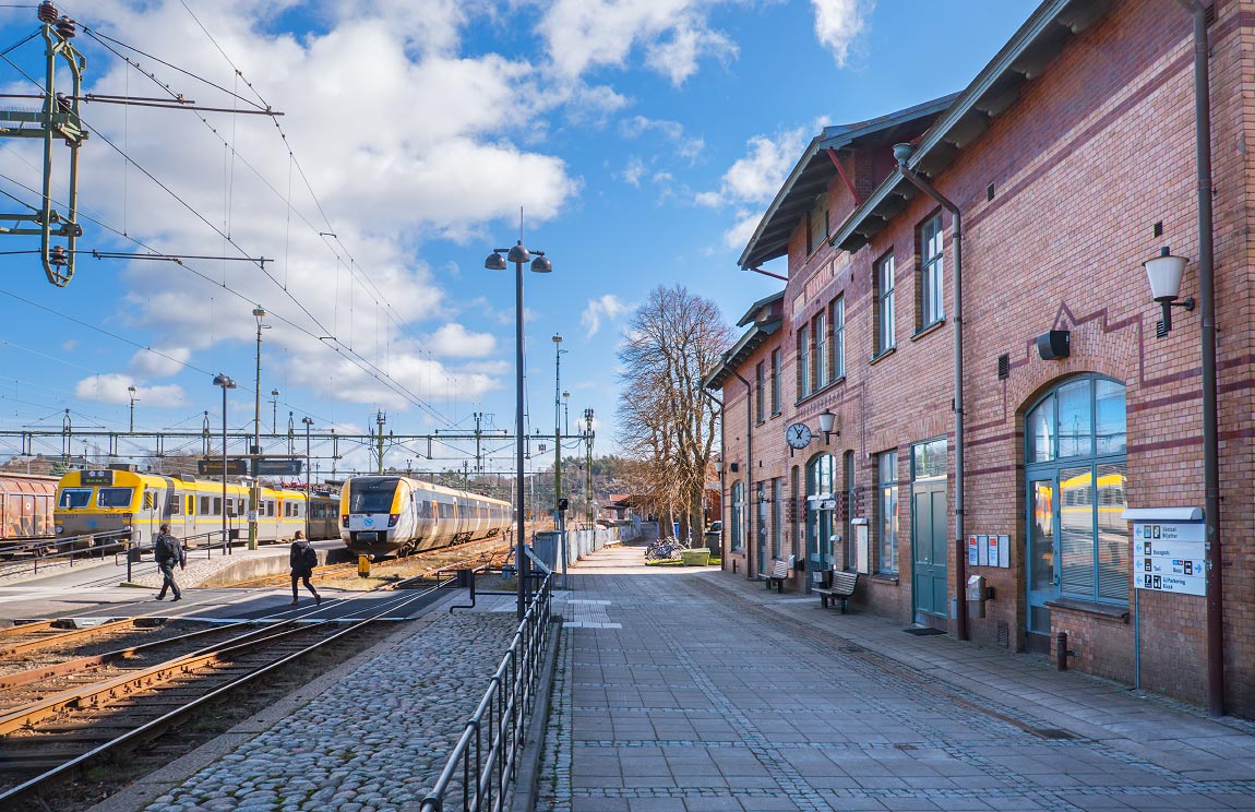 Bild: Tåg mot Borås och Göteborg i Uddevalla 2015