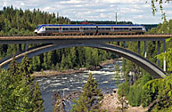 Bild: "Norrskenan" på bron över Vindelälven 2006