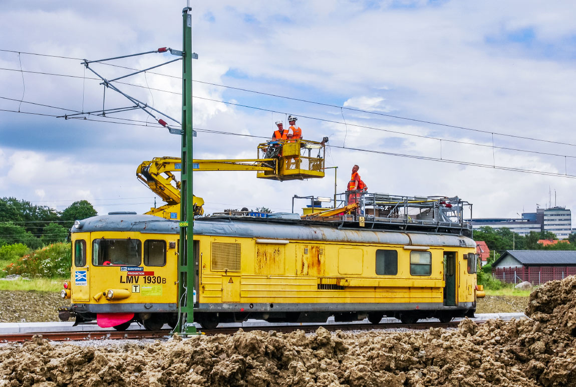 Bild: Kontaktledningsarbete med liftmotorvagn på Västkustbanan i Lund 2004