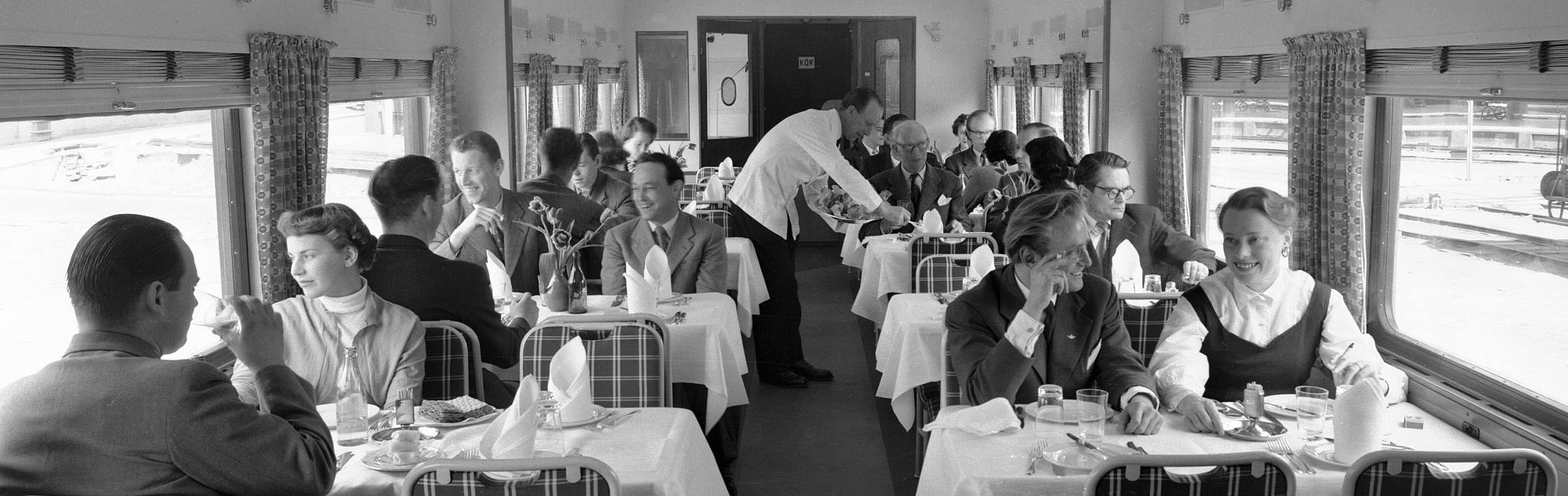 Interiör i en R3-restaurangvagn på 1950-talet