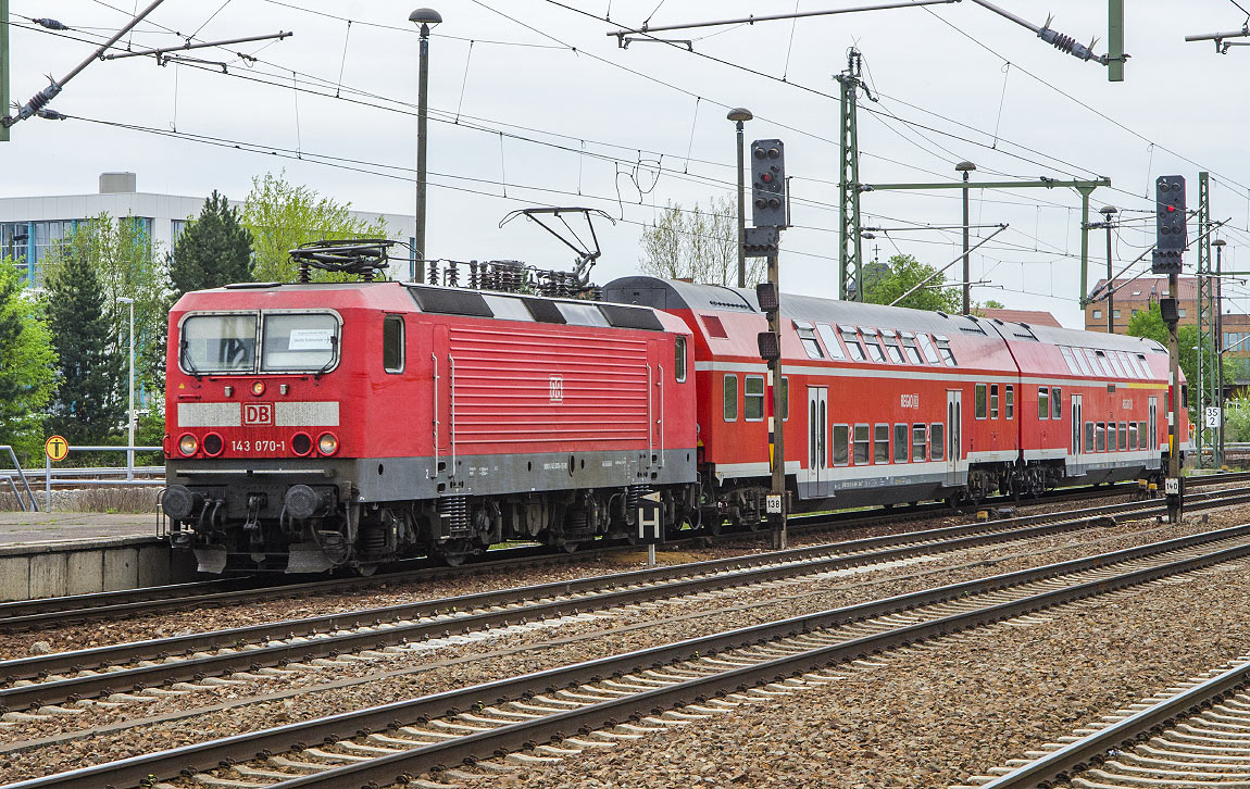 DB 143 070-1 i Berlin 2012