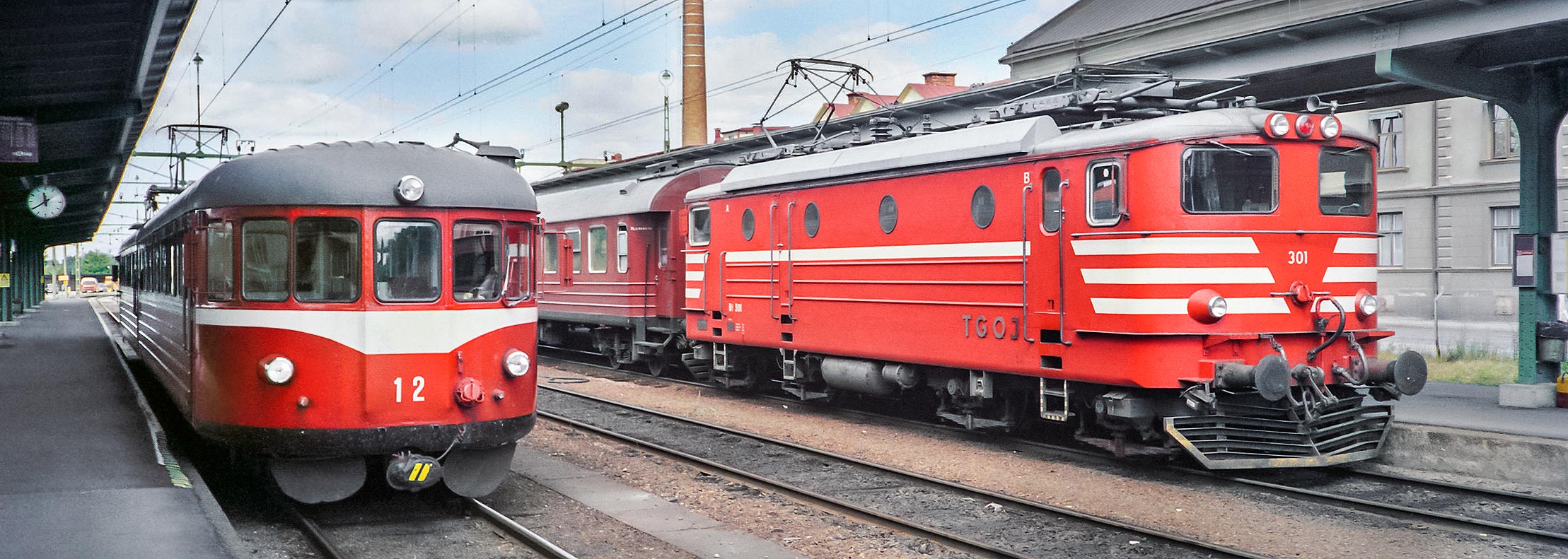 TGOJ X22 12 och Bt 301 i Eskilstuna 1989