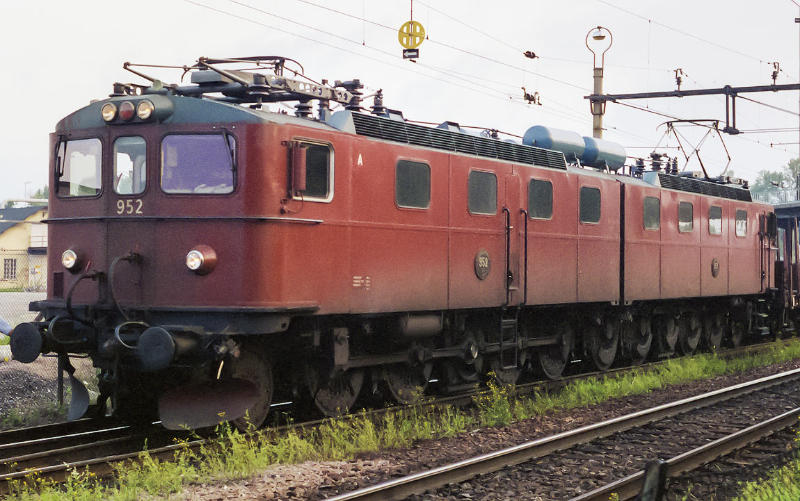 Bild: SJ Dm 952-953 i Sandviken 1988