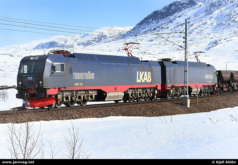 Bild: Iore 108+107 i Katterjåkk 2006