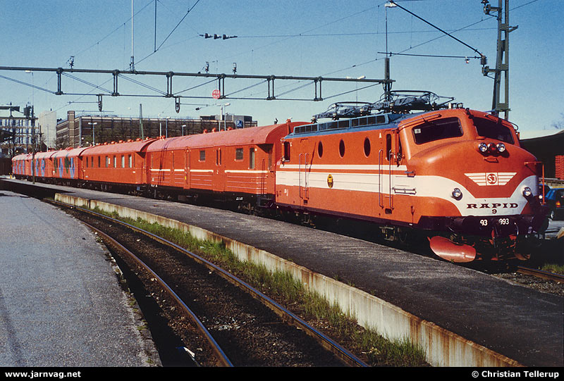 Bild: Ra 993 med utställningståg i Göteborg 1990