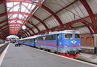 Bild: SJ Rc6 1338 med persontåg på Malmö C 2004