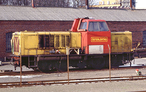 Bild: Österlentåg T21 100 i Köpingebro 1993