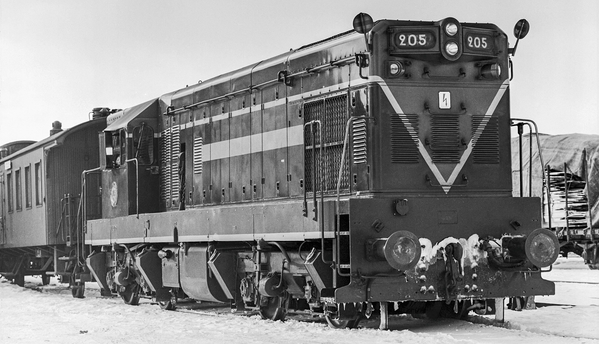 T42 205 1961