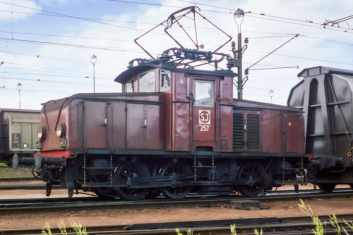 Bild: SJ Ub 257 i Trelleborg 1986