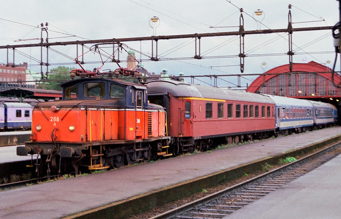 Bild: Ue 288 i Malmö 1992.