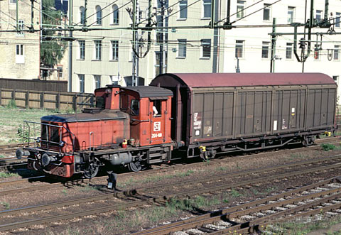 Bild: SJ Z64 418 växlar i Lund 1989