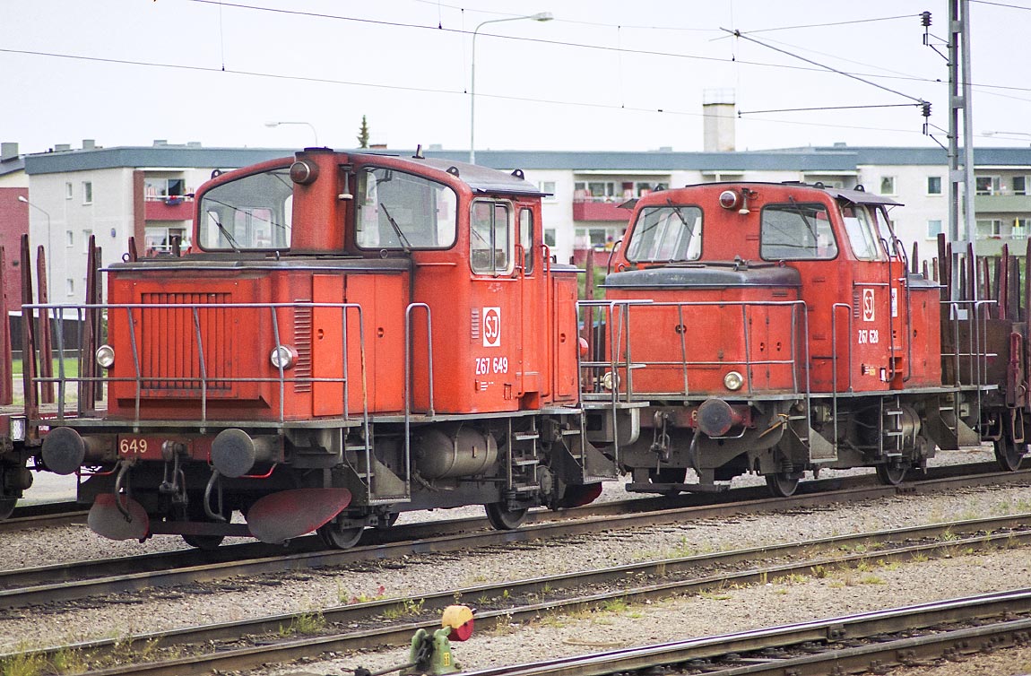 Bild: SJ Z67 649 och 628 i Bollnäs 1990