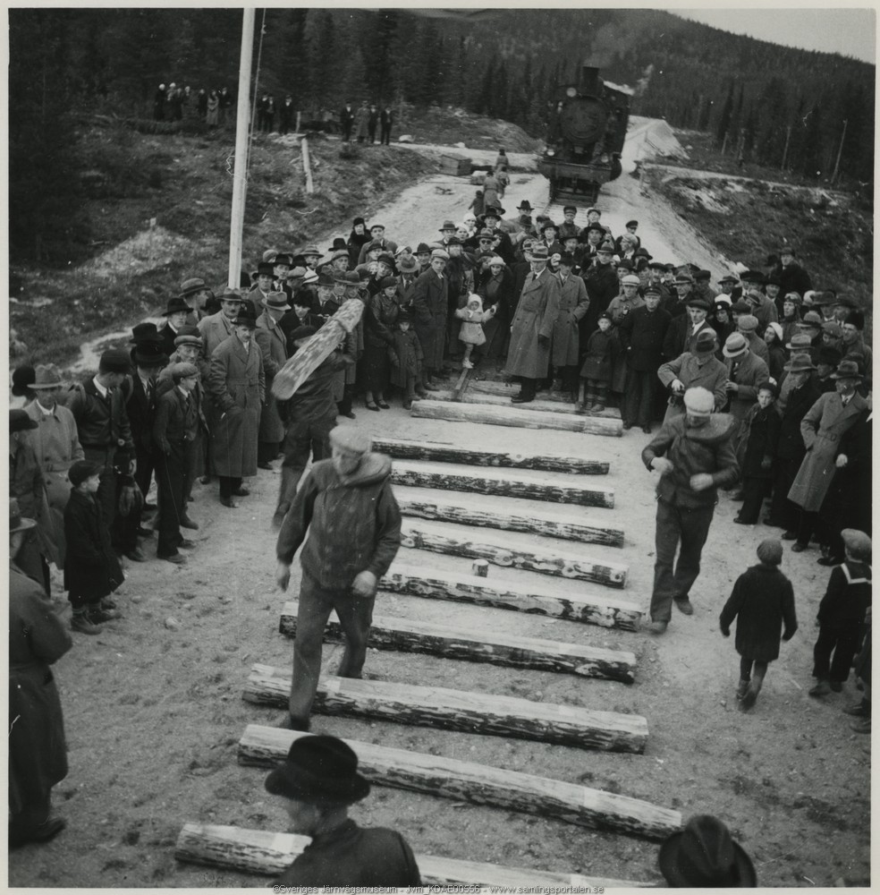 Bild: Sammanfogningen av Inlandsbanan i Kåbdalis 26 september 1936